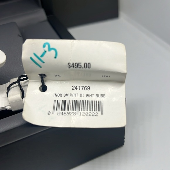 Victorinox Unix midsize watch. New with box and papers model 241769 - Picture 6 of 7